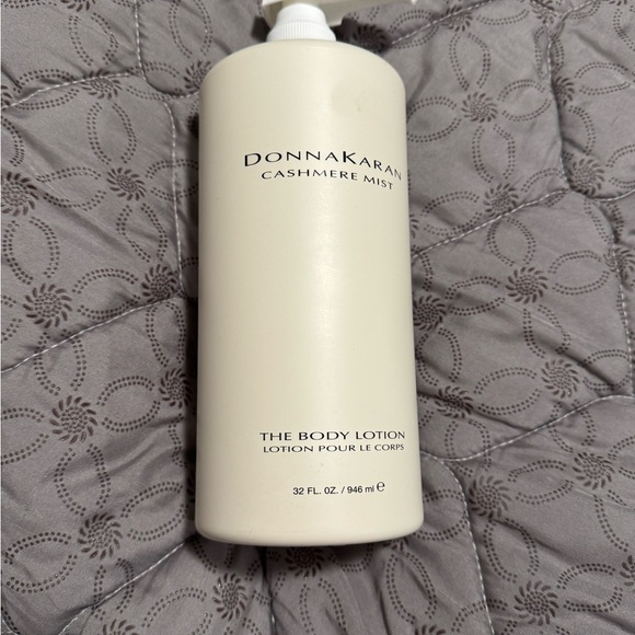 The Donna Karen Cashmere Most Body Lotion 32 oz Cream Bottle - Picture 4 of 4